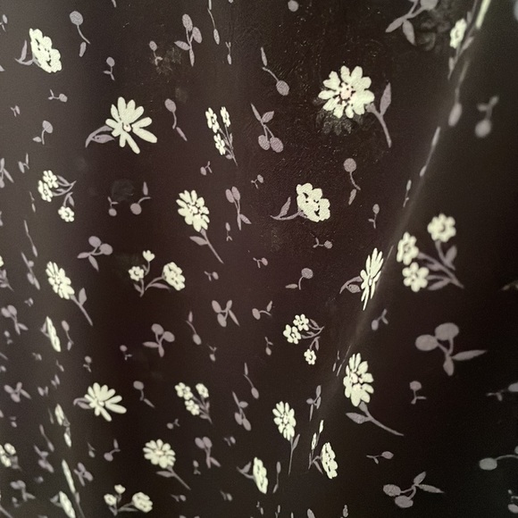 Maurices/ Tank/ Size Medium/ Floral pattern - Picture 2 of 3